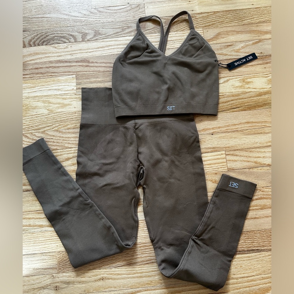 SET Active Brown Leggings and Bra Set